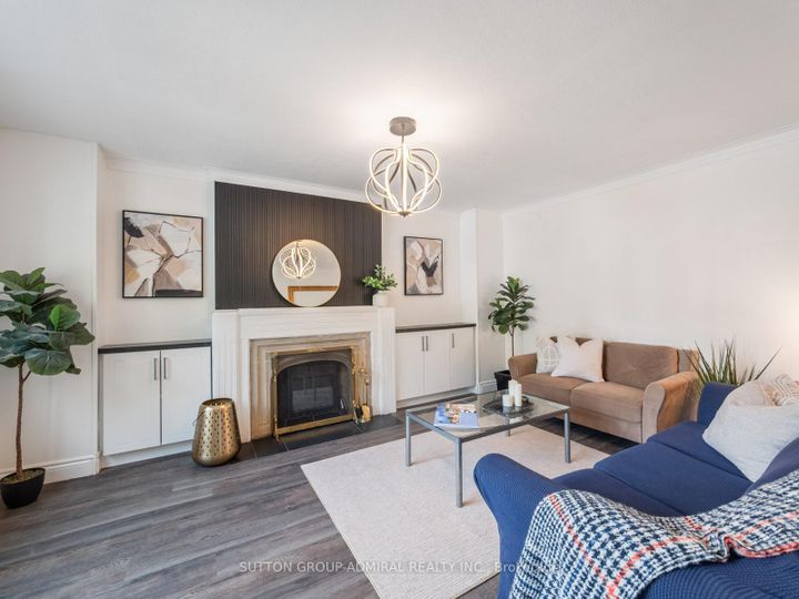 Photo 2 at 759 Eglinton Avenue E, Leaside, Toronto