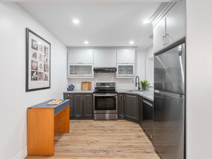Photo 6 at 759 Eglinton Avenue E, Leaside, Toronto