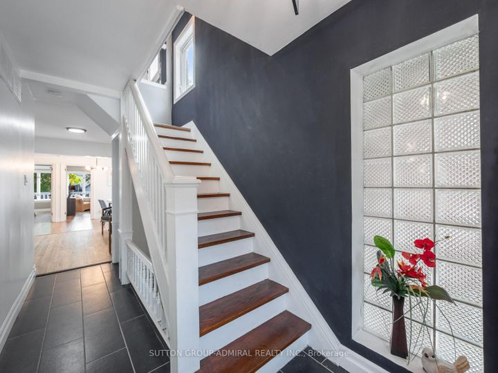 Photo 12 at 759 Eglinton Avenue E, Leaside, Toronto