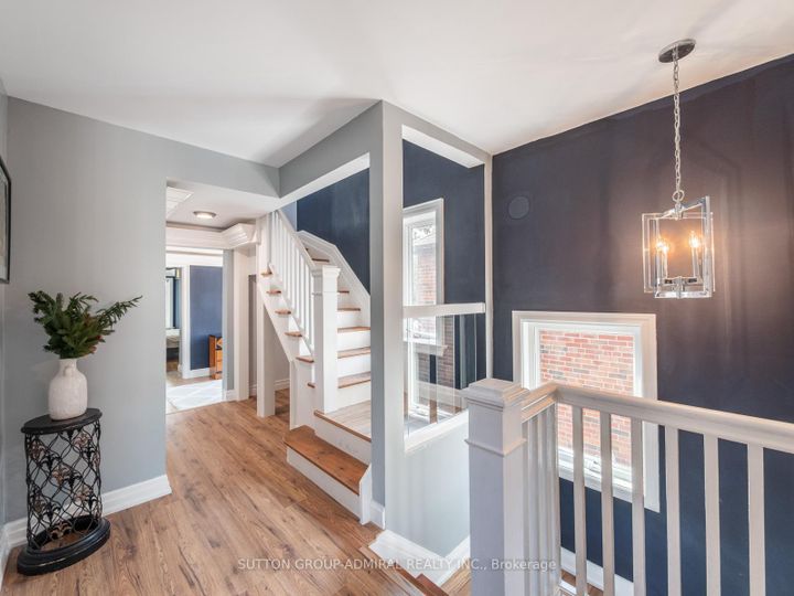 Photo 13 at 759 Eglinton Avenue E, Leaside, Toronto