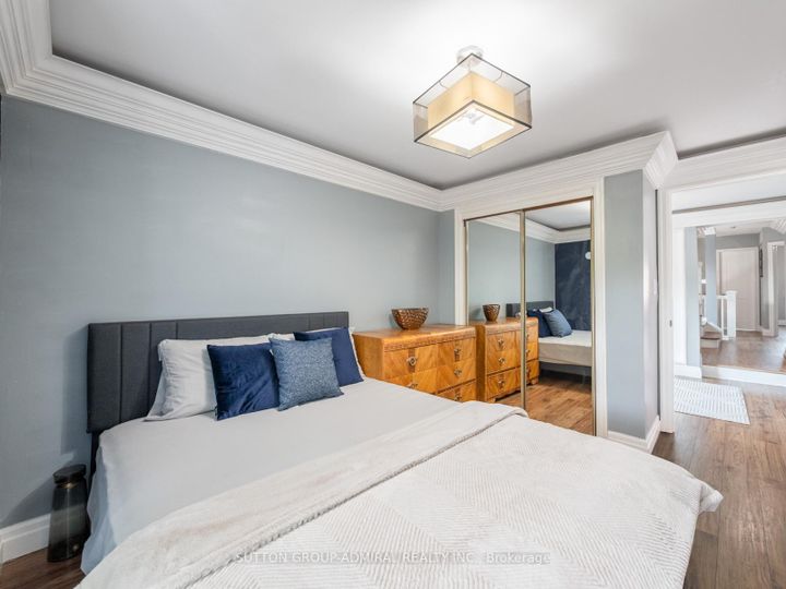 Photo 21 at 759 Eglinton Avenue E, Leaside, Toronto