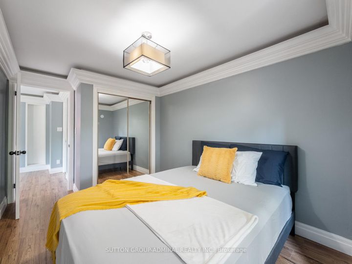 Photo 23 at 759 Eglinton Avenue E, Leaside, Toronto