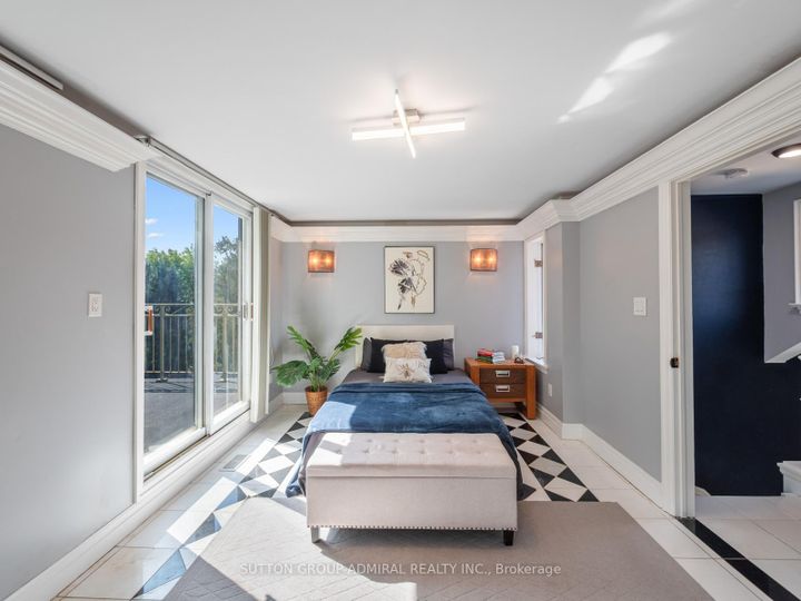 Photo 26 at 759 Eglinton Avenue E, Leaside, Toronto