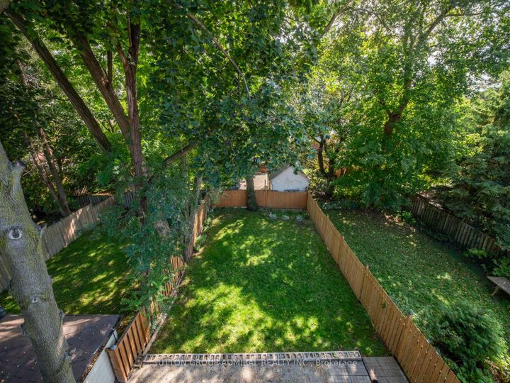 Photo 29 at 759 Eglinton Avenue E, Leaside, Toronto