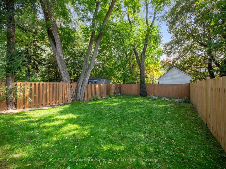 Photo 41 at 759 Eglinton Avenue E, Leaside, Toronto