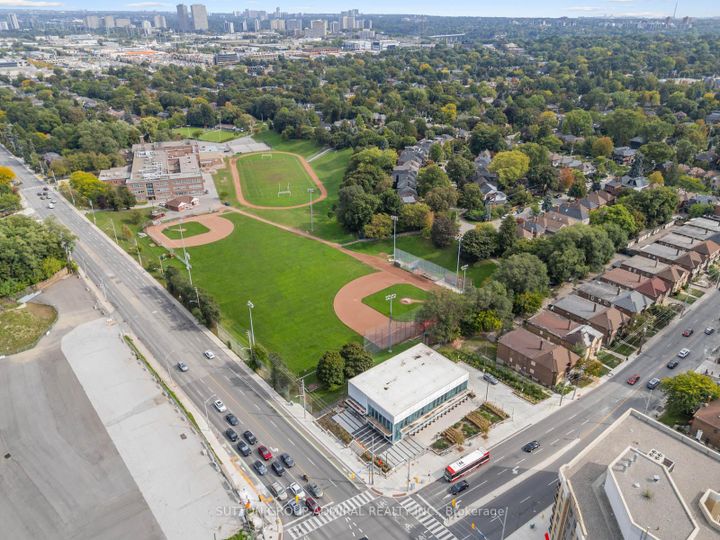 Photo 47 at 759 Eglinton Avenue E, Leaside, Toronto