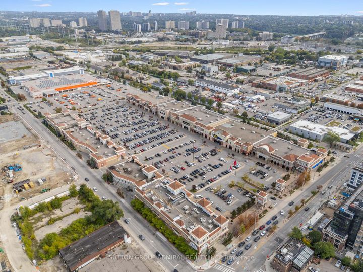 Photo 48 at 759 Eglinton Avenue E, Leaside, Toronto