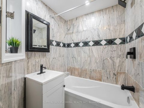 Photo 24 at 759 Eglinton Avenue E, Leaside, Toronto
