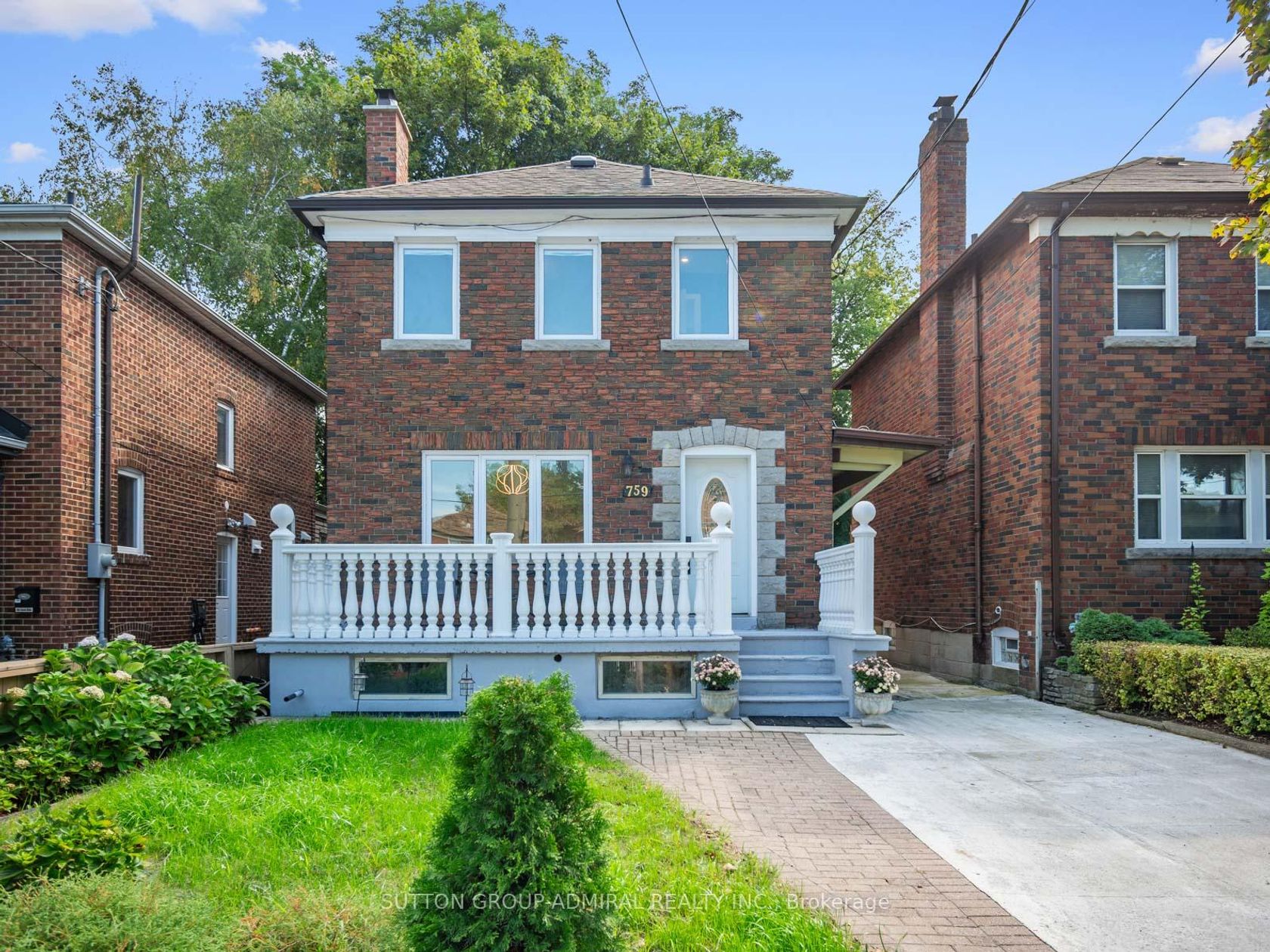 759 Eglinton Avenue E, Leaside, Toronto 2