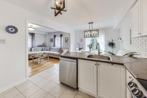 Photo 7 at 65 Red River Crescent, Woodland Hill, Newmarket