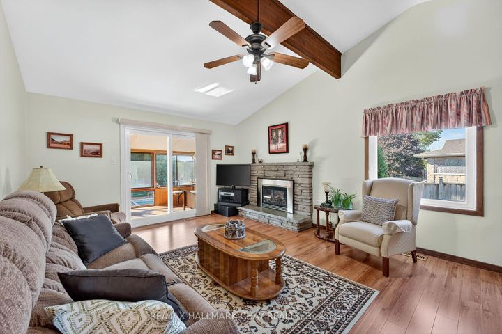 Photo 13 at 3735 9th Line, Rural Bradford West Gwillimbury, Bradford West Gwillimbury