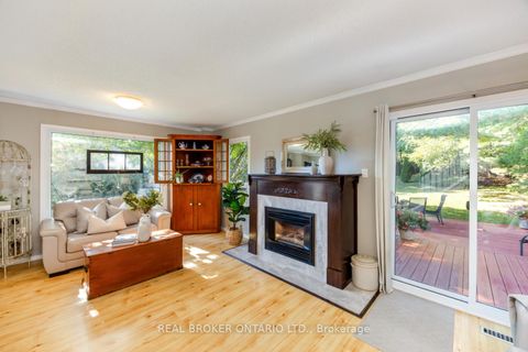 Photo 10 at 6 Andrew Court, Newcastle, Clarington