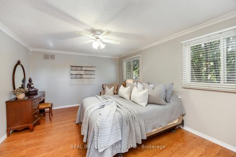 Photo 15 at 6 Andrew Court, Newcastle, Clarington
