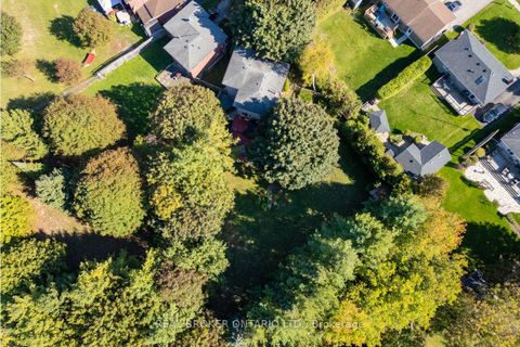 Photo 33 at 6 Andrew Court, Newcastle, Clarington