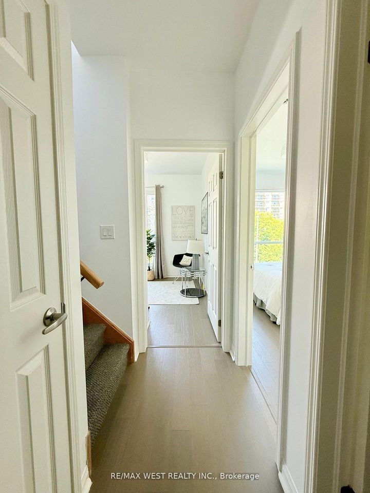 Photo 8 at 310 - 639 Lawrence Avenue W, Lawrence, Toronto