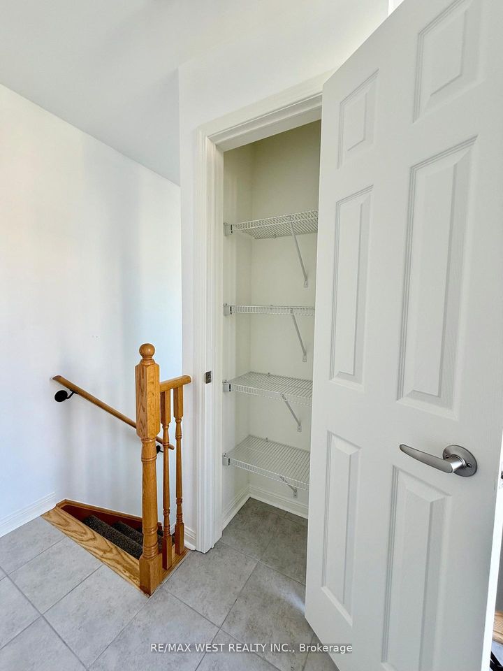 Photo 19 at 310 - 639 Lawrence Avenue W, Lawrence, Toronto