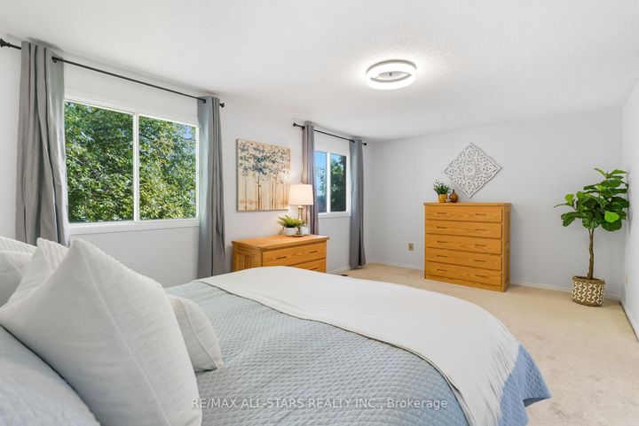 Photo 22 at 1094 Longbow Drive, Liverpool, Pickering