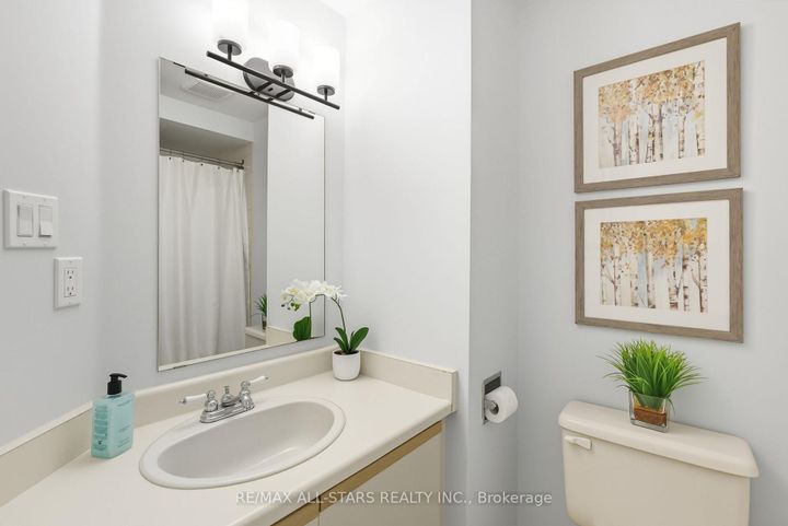 Photo 24 at 1094 Longbow Drive, Liverpool, Pickering