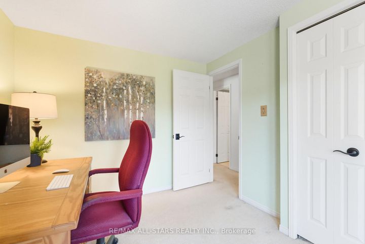 Photo 26 at 1094 Longbow Drive, Liverpool, Pickering