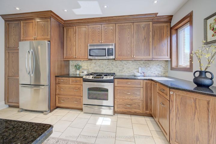 Photo 15 at 29 Linwood Avenue, Kirkendall, Hamilton