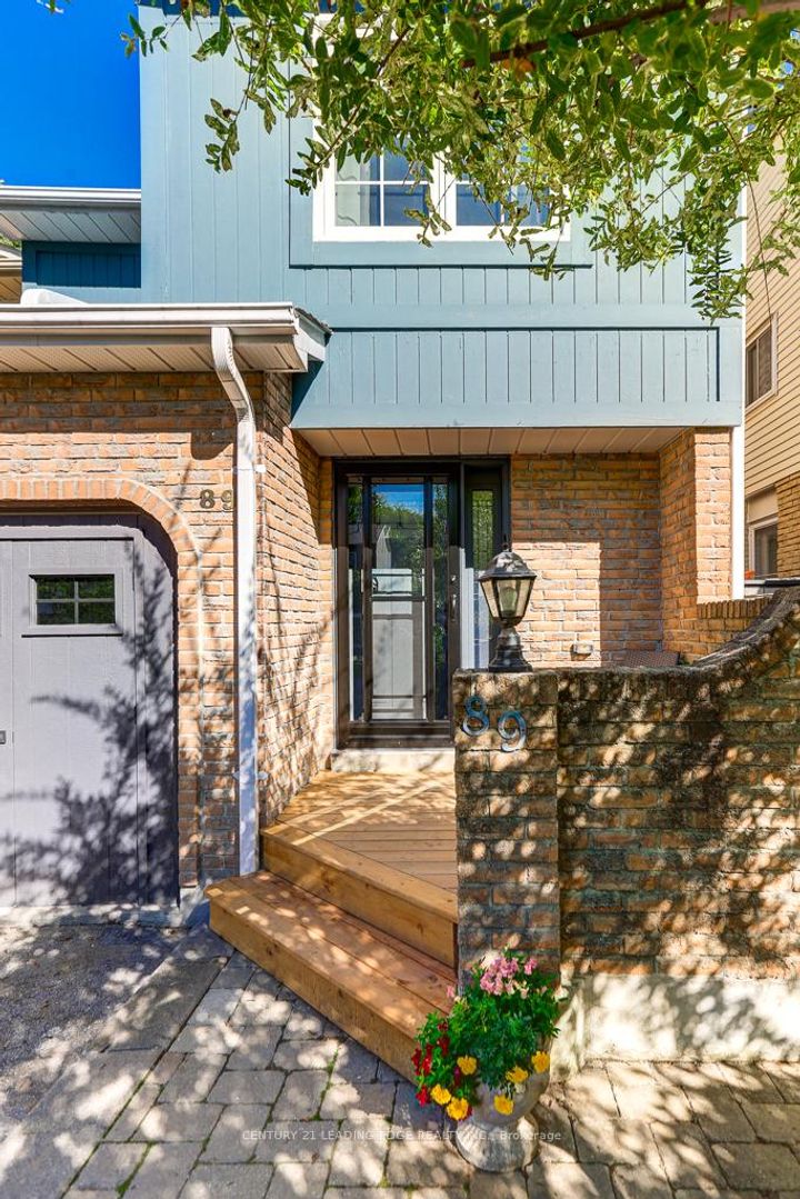 Photo 3 at 89 REGINALD Crescent, Markham Village, Markham