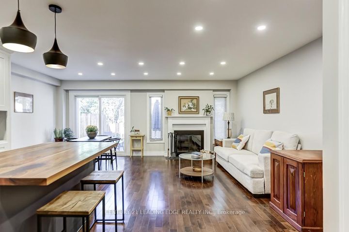 Photo 6 at 89 REGINALD Crescent, Markham Village, Markham