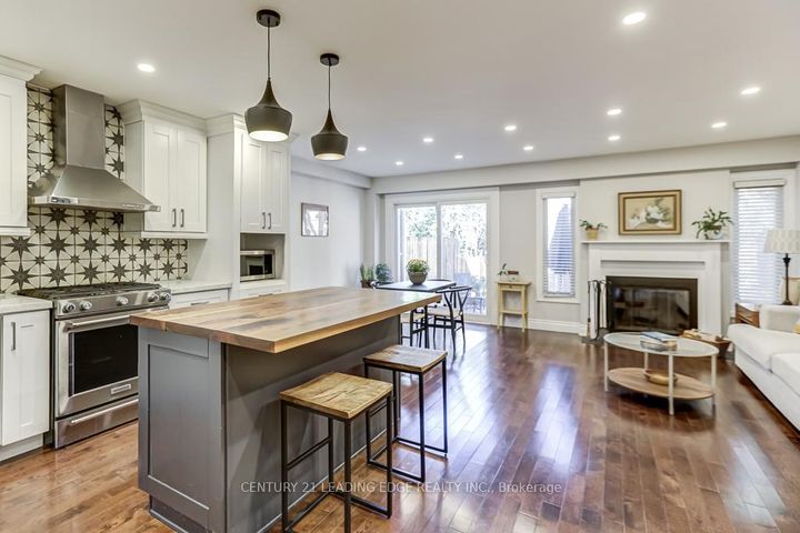 Photo 7 at 89 REGINALD Crescent, Markham Village, Markham