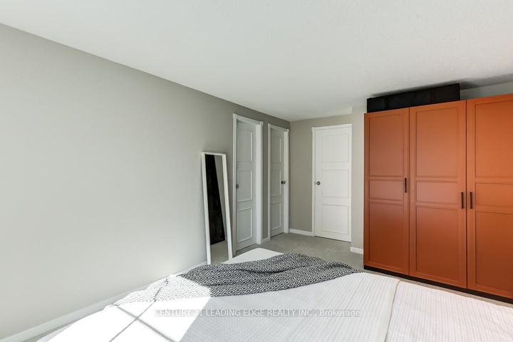 Photo 22 at 89 REGINALD Crescent, Markham Village, Markham
