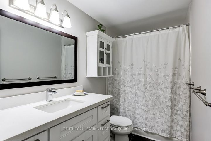 Photo 26 at 89 REGINALD Crescent, Markham Village, Markham