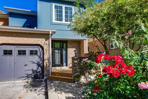 Photo 2 at 89 REGINALD Crescent, Markham Village, Markham