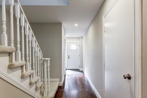 Photo 4 at 89 REGINALD Crescent, Markham Village, Markham