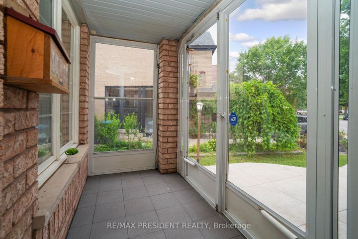 Photo 4 at 41 Rangeland Road, Wellington, Brampton