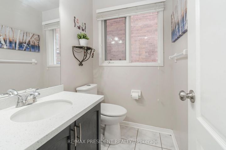 Photo 10 at 41 Rangeland Road, Wellington, Brampton