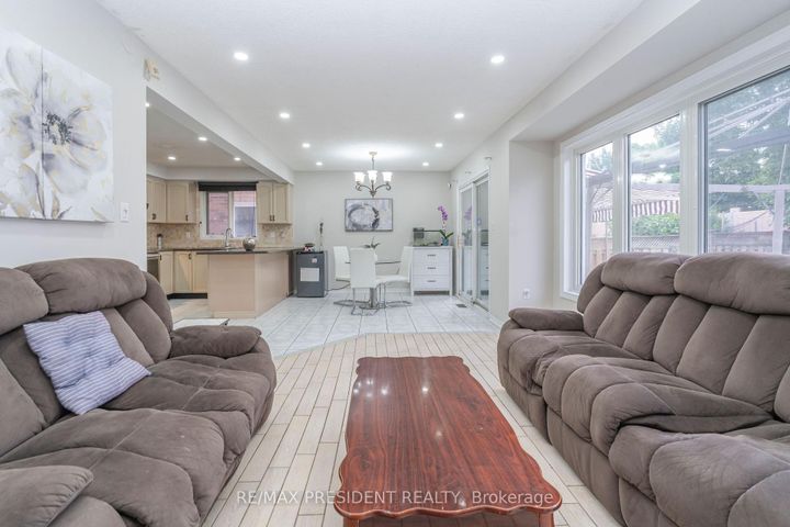 Photo 16 at 41 Rangeland Road, Wellington, Brampton