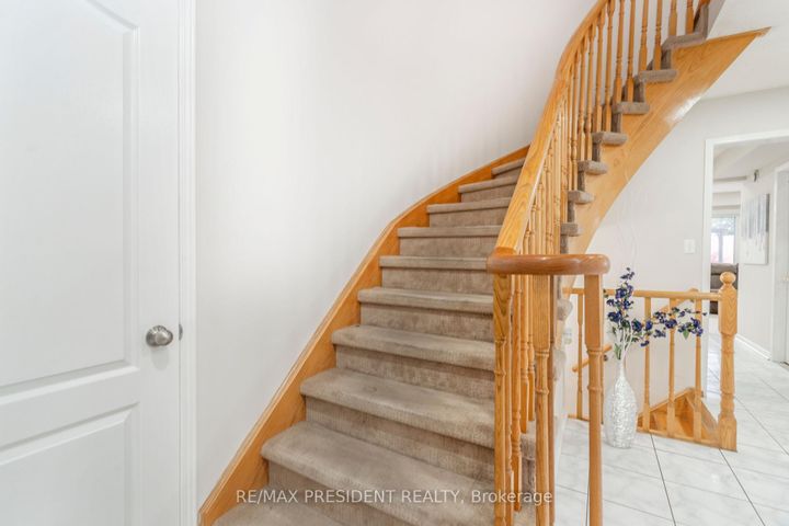 Photo 18 at 41 Rangeland Road, Wellington, Brampton