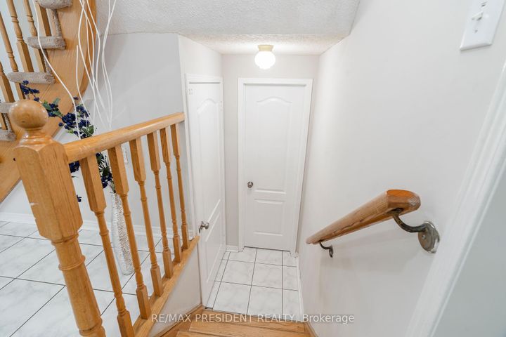 Photo 30 at 41 Rangeland Road, Wellington, Brampton