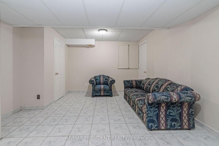 Photo 33 at 41 Rangeland Road, Wellington, Brampton
