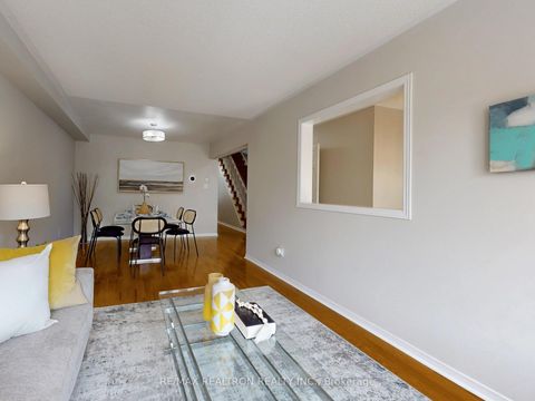 Photo 3 at 8 Coburg Crescent, Langstaff, Richmond Hill