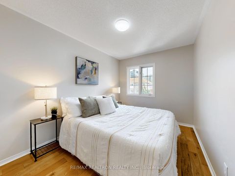 Photo 26 at 8 Coburg Crescent, Langstaff, Richmond Hill