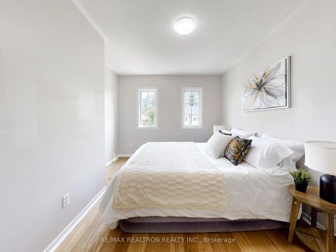 Photo 30 at 8 Coburg Crescent, Langstaff, Richmond Hill