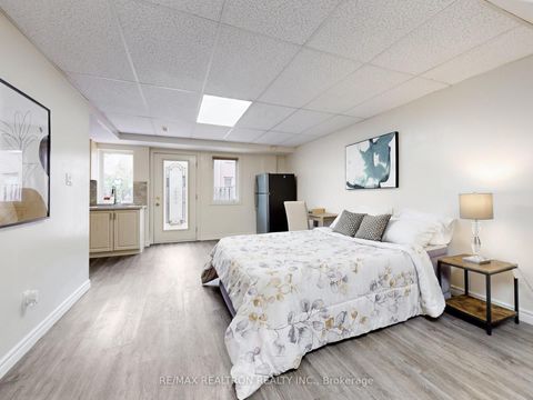 Photo 34 at 8 Coburg Crescent, Langstaff, Richmond Hill