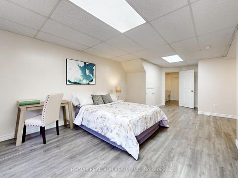 Photo 36 at 8 Coburg Crescent, Langstaff, Richmond Hill