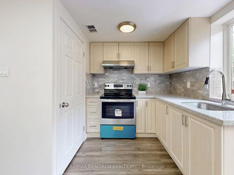 Photo 37 at 8 Coburg Crescent, Langstaff, Richmond Hill