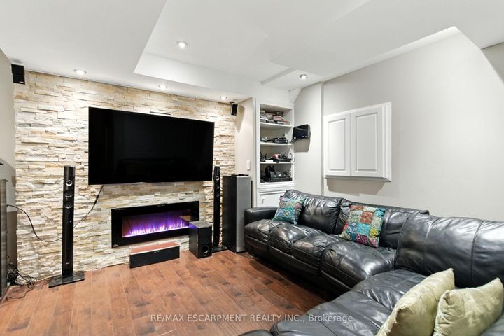 Photo 22 at 5566 Thorn Lane, Orchard, Burlington