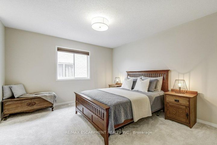 Photo 23 at 98 Davidson Boulevard, Dundas, Hamilton
