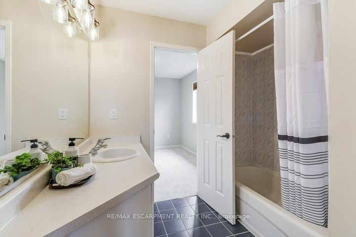 Photo 27 at 98 Davidson Boulevard, Dundas, Hamilton