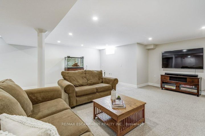 Photo 33 at 98 Davidson Boulevard, Dundas, Hamilton