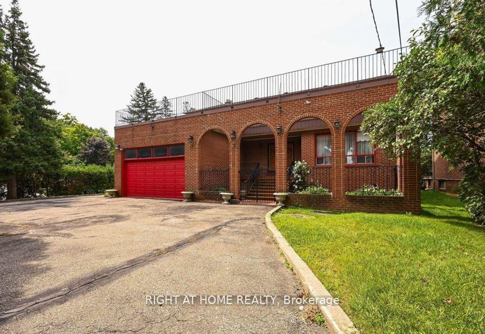 6800 Second Line W, Meadowvale Village, Mississauga 