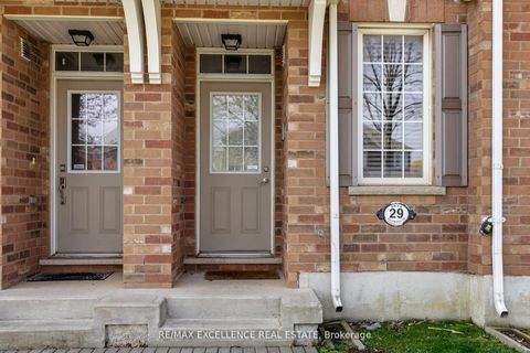 Photo 5 at 29 - 2614 Dashwood Drive, WT West Oak Trails, Oakville