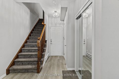 Photo 7 at 29 - 2614 Dashwood Drive, WT West Oak Trails, Oakville
